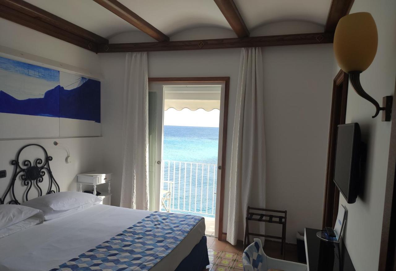 Taverna Del Capitano Marina del Cantone Kültér fotó